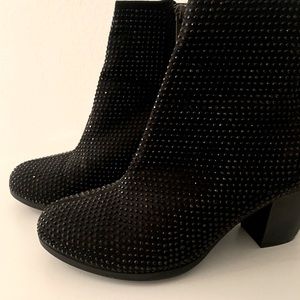 • Juicy Couture Booties •